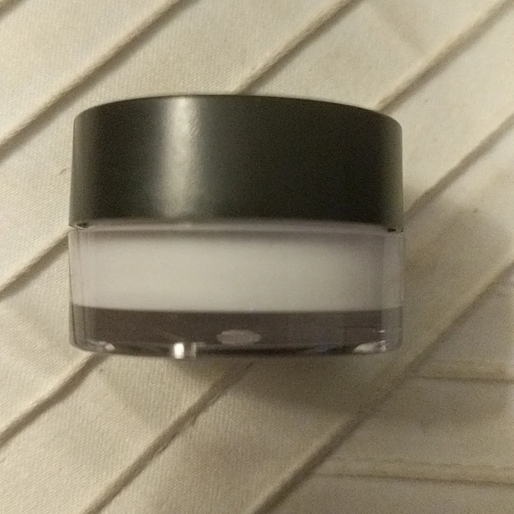 E.L.F Matte Putty Primer